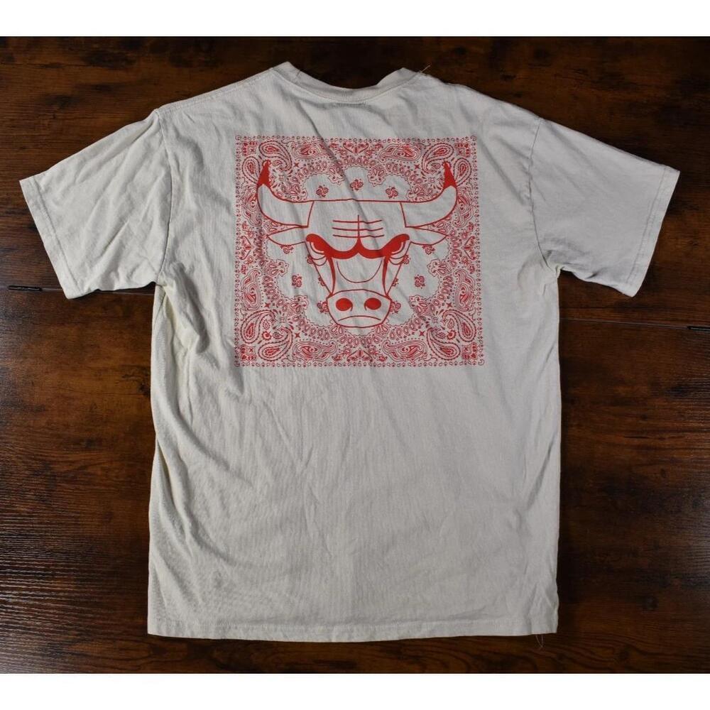 Chicago Bulls Ultra Game Brand Cream Bandana Style T-Shirt - Mens L
